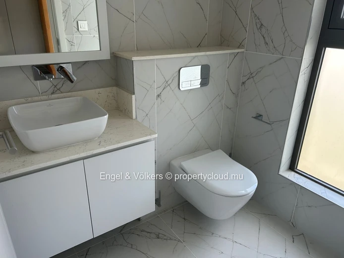 Modern 4-Bedrooms Penthouse for Sale – Pointe aux Canonniers Private Rooftop Pool |
