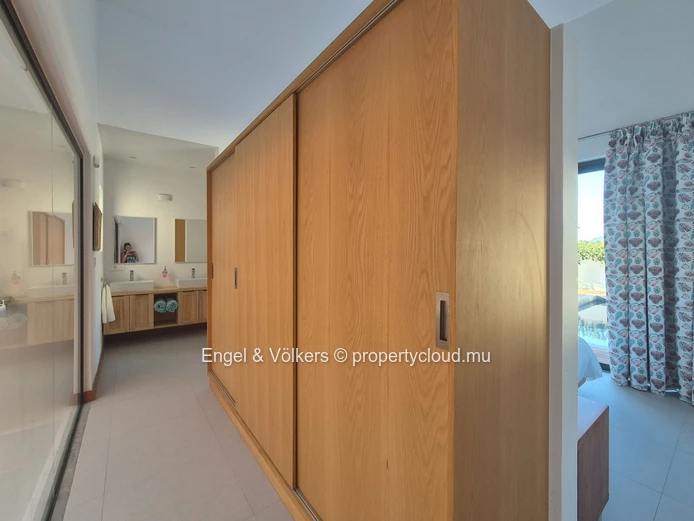 Fully Furnished Contemporary Island Living