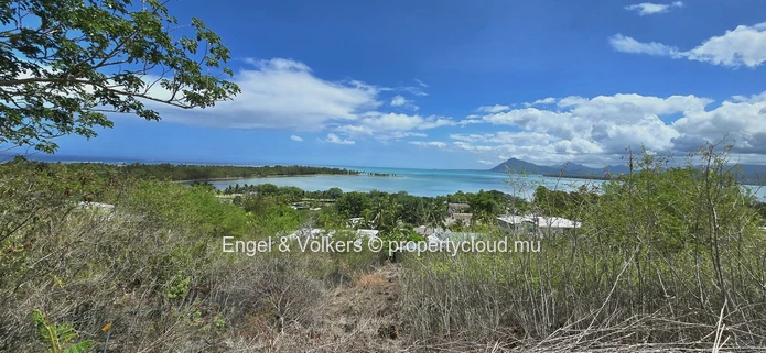 Exceptional Sloped Stand with Panoramic Ocean & Mountain Views