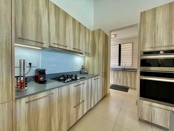 4 Bedroom Villa