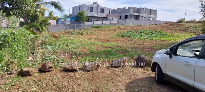 Residential Plot for Sale – 1709 m² – Grand Gaube