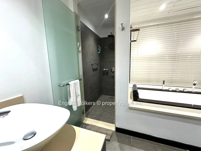 Stylish Ground Floor Living in Domaine des Alizées – Ideal for Investors & Lock-Up-and-Go