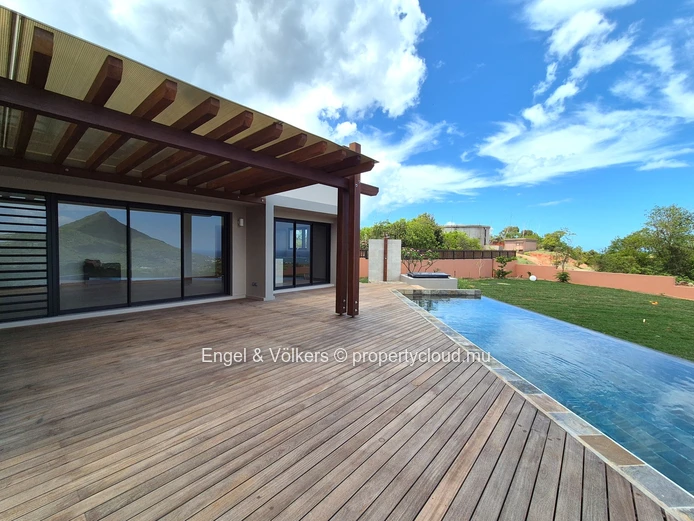 Majestic Villa with breath-taking sea and mountain views
