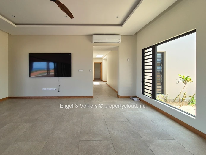 Majestic Villa with breath-taking sea and mountain views