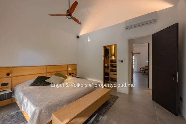 Modern Fully Renovated Duplex for Rent in Black River