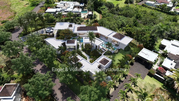 Exclusive Villas in Tropical Residential Estate