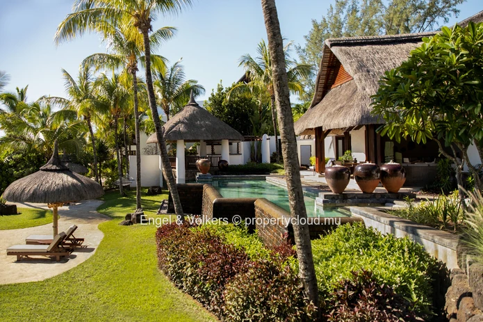 Exclusive Beachfront Villa Connected to a Prestigious 5-Star Resort