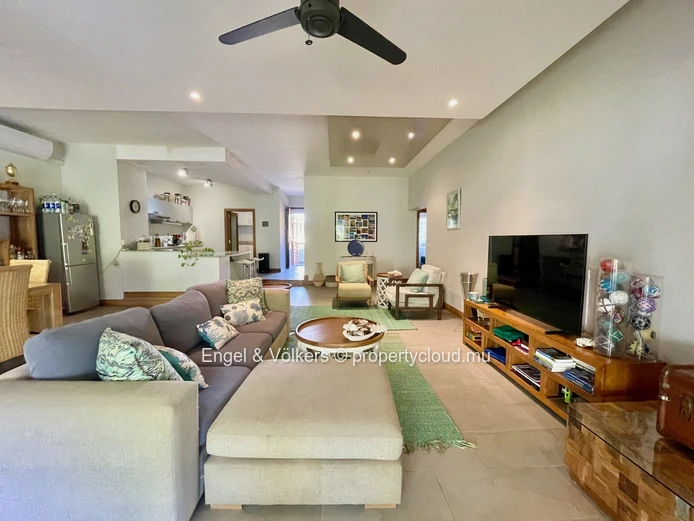 Luxury Beachfront Apartment for Sale in Grand Baie – Steps from Bain Boeuf Beach