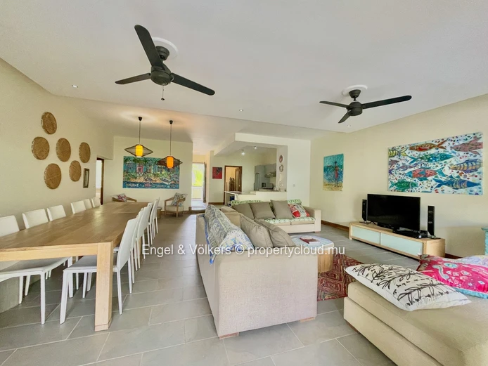 Rare Find in the North - Ocean Views and Beach Access