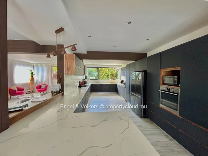 Exceptional 5-Bedroom Villa for Sale – Accessible to Foreign Buyers