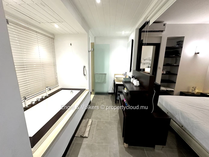 Stylish Ground Floor Living in Domaine des Alizées – Ideal for Investors & Lock-Up-and-Go