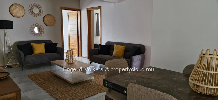 FOR RENT : 3 Bedroom apartment with rooftop in Flic en Flac