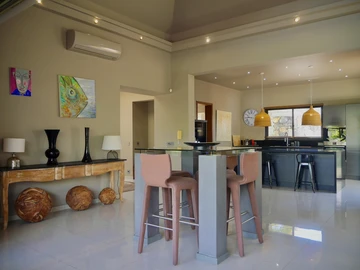 5 Bedroom Villa