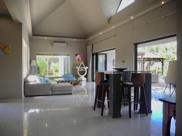 5 Bedroom Villa