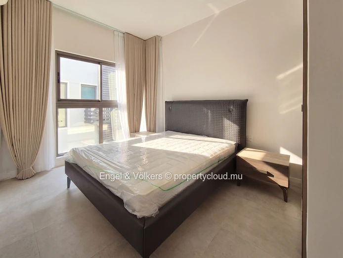 Modern first floor apartment for long term rent