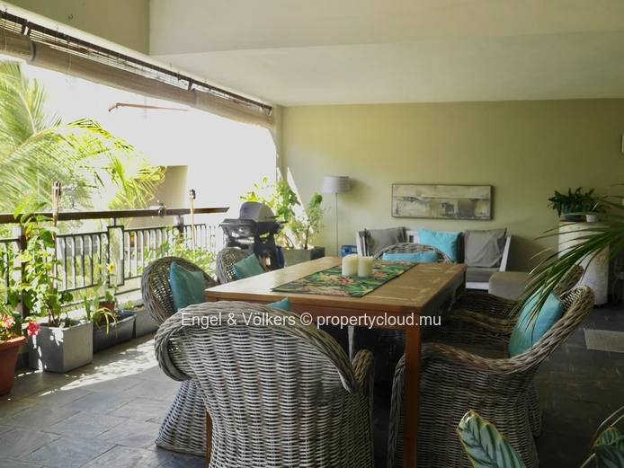 Luxury Beachfront Apartment for Sale in Grand Baie – Steps from Bain Boeuf Beach