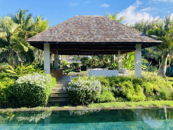 A beautiful home on the fairway