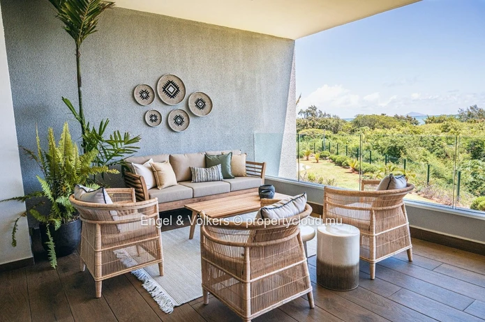 Sea View Apartment in a Charming Private Residence