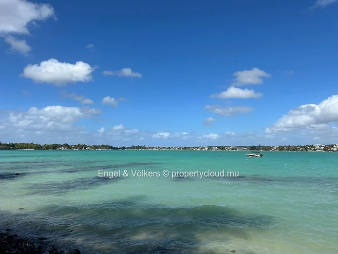 For Sale – 3-Bedroom Apartment in The Vale, Just 5 Minutes from La Croisette