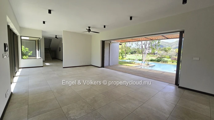 Elegant 4-Bedroom Villa in Anahita Golf & Spa Resort