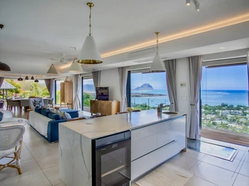 5 Bedroom Villa