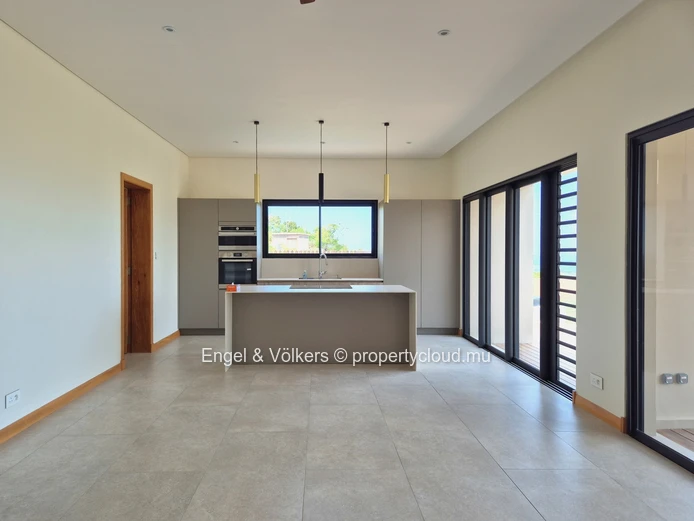 Majestic Villa with breath-taking sea and mountain views