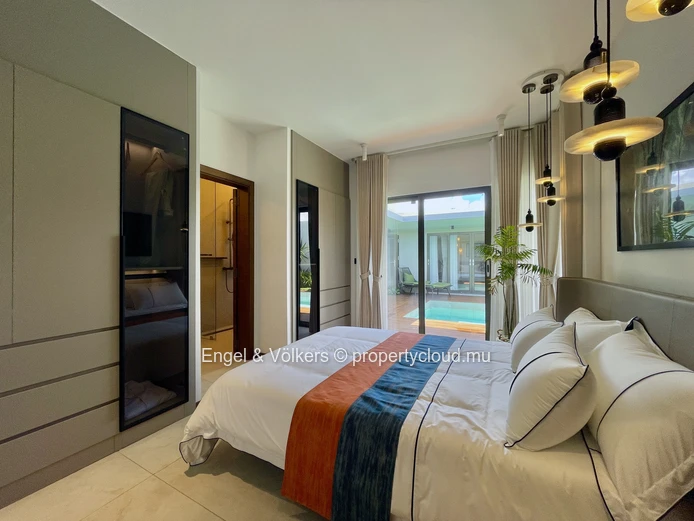 Tropical Luxury Villa with Pool – Just Steps from the Beach