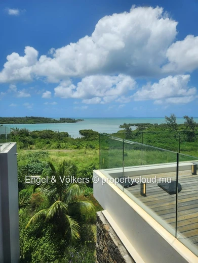 Sumptuous Sea View Penthouse
