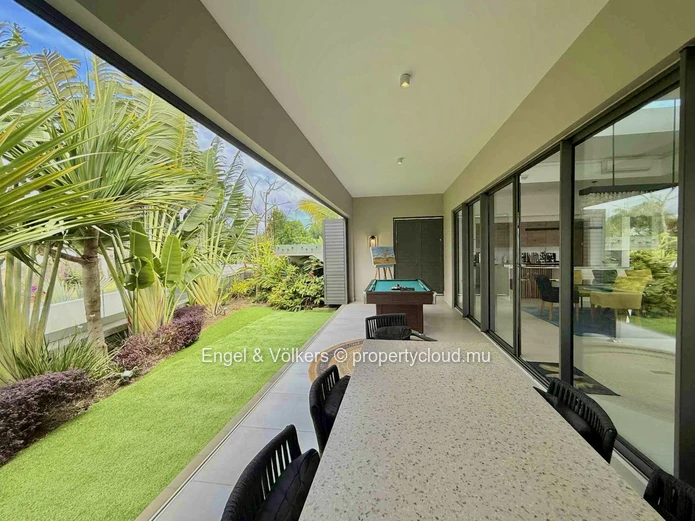 A Modern Masterpiece with Breathtaking Views