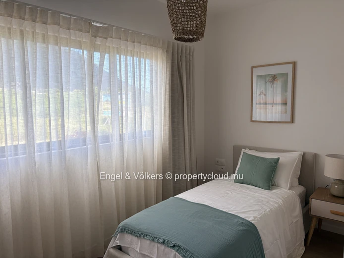 FOR RENT - 4 Bedrooms apartment in Tamarin