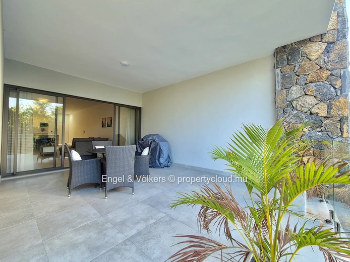 Modern Ground-Floor Apartment in the Heart of Tamarin