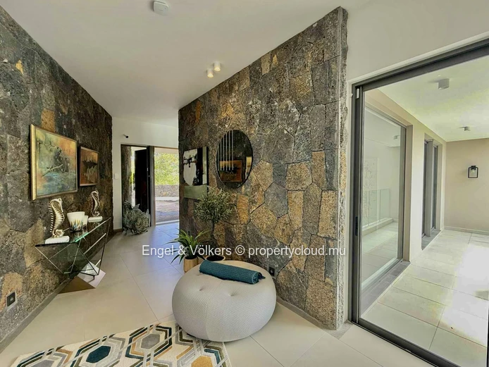 A Modern Masterpiece with Breathtaking Views