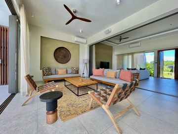 4 Bedroom Villa