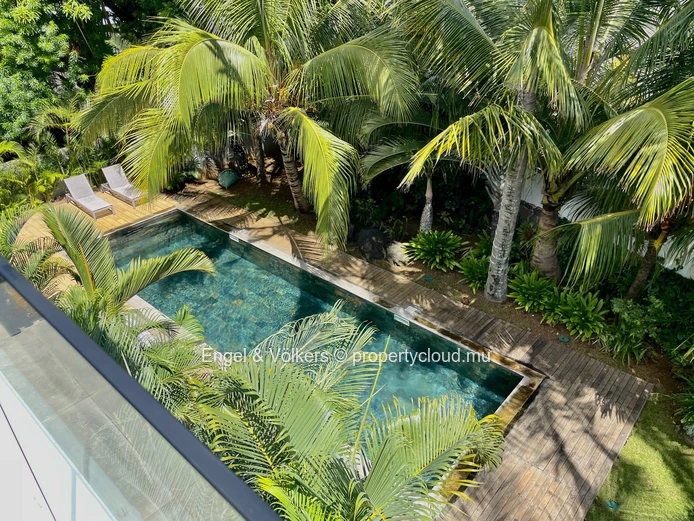Beachfront Penthouse for Rent in Grand Baie