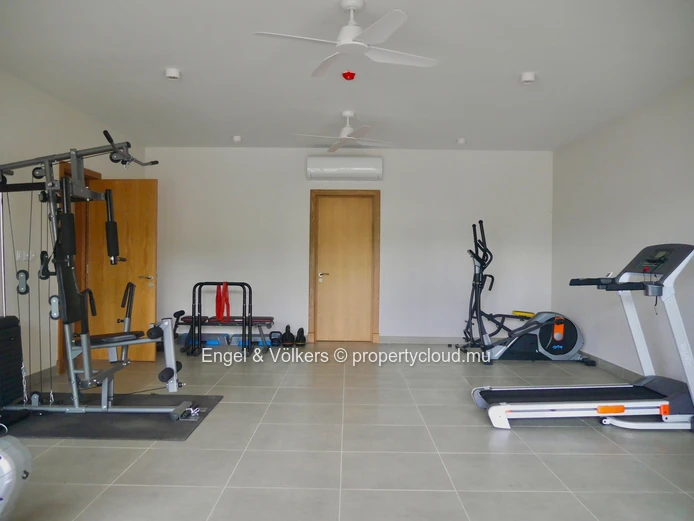 or Rent – Modern 3-Bedroom Apartment with Pool View – Premium Residence in Trou aux Biches