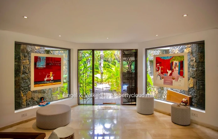 Elegant Tropical Villa at Anahita Golf Resort