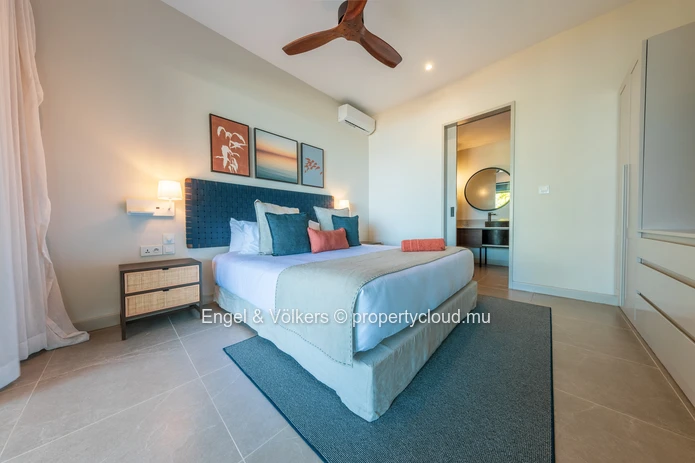 Modern 3-Bedroom Beachfront Apartment with Sea Views