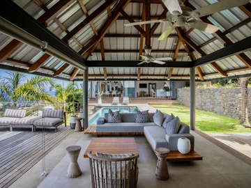 5 Bedroom Villa