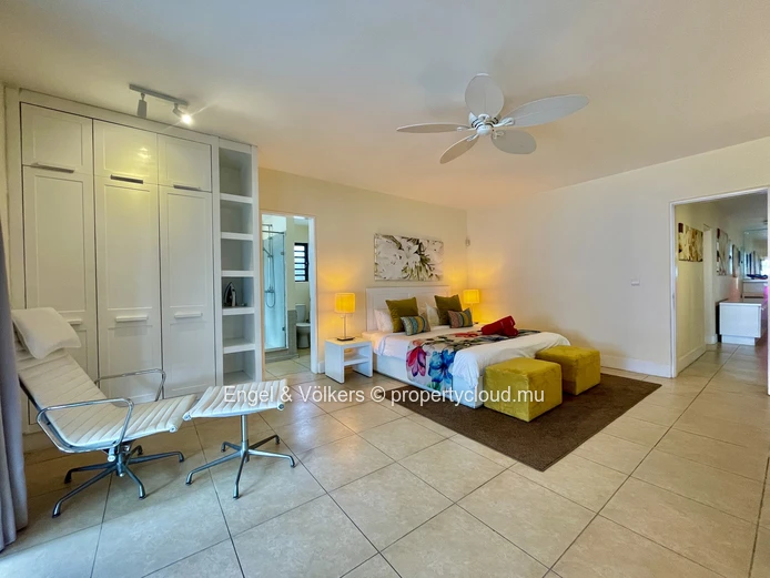 Rare Beachfront Penthouse for RENT