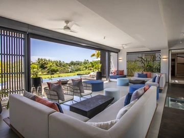 5 Bedroom Villa