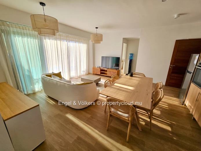 FOR RENT - 4 Bedrooms apartment in Tamarin