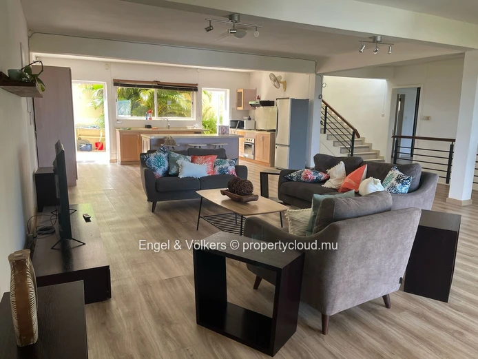 For Sale: Stunning 4-Bedroom Apartment with Magnificent Sea Views