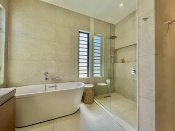 4 Bedroom Villa