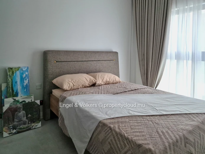 Modern first floor apartment for long term rent