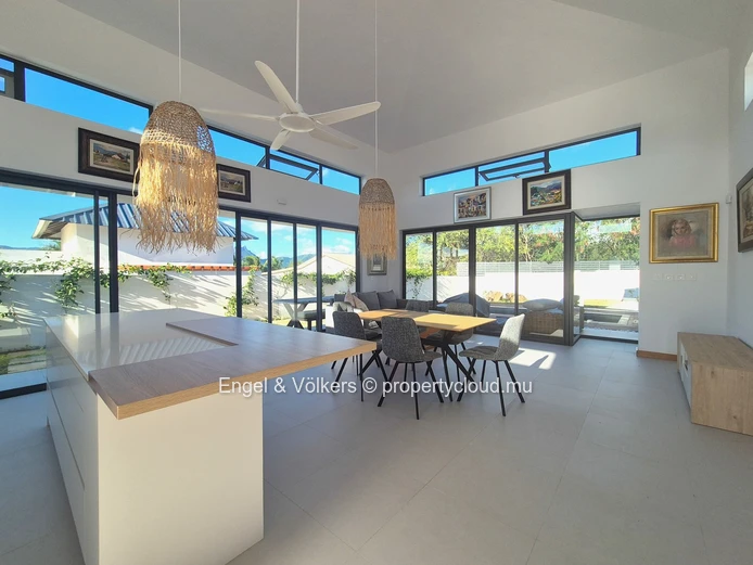 Fully Furnished Contemporary Island Living