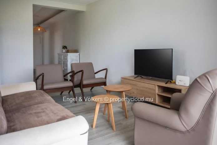 2-Bedroom Apartment for Sale in Pereybere – Quiet Setting, Communal Pool & Excellent Investment Oppo