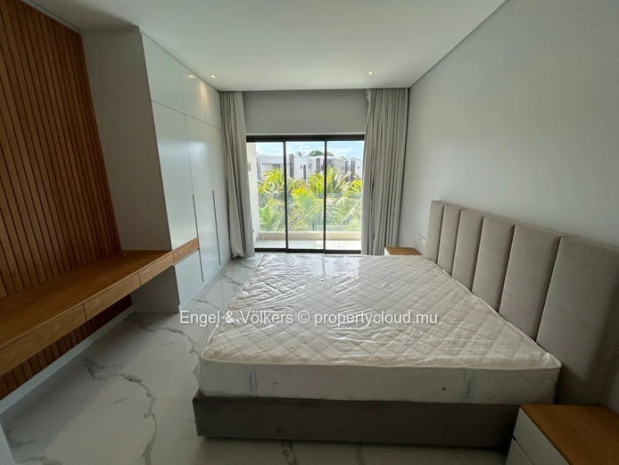 Modern 4-Bedrooms Penthouse for Sale – Pointe aux Canonniers Private Rooftop Pool |
