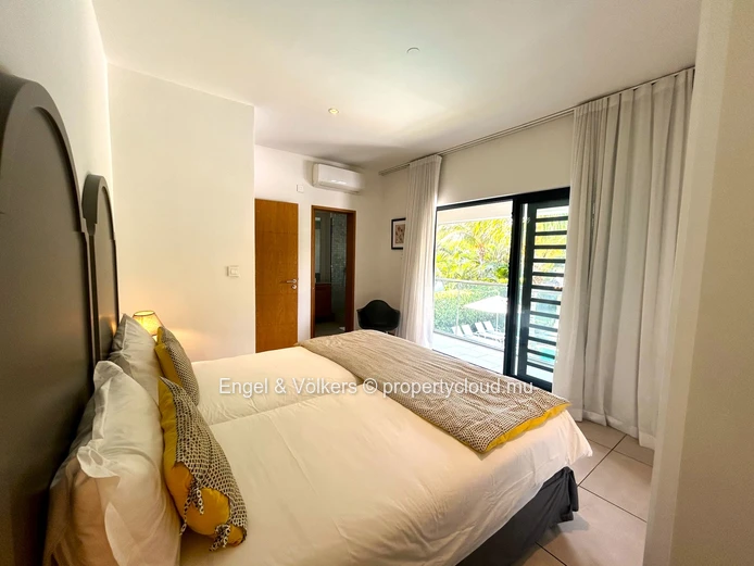 Modern 3-Bedroom Villa with pool & Mountain View