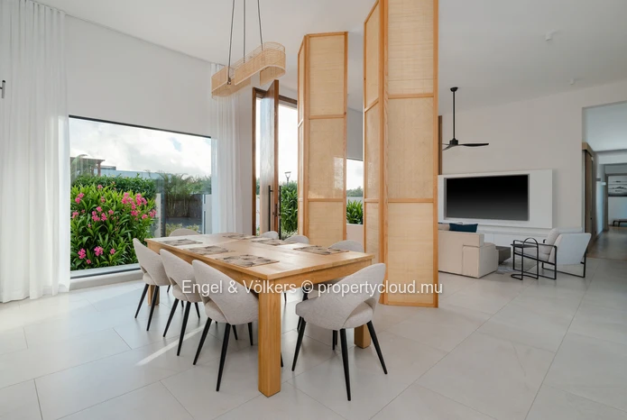 Spacious Golf Estate Villa with 4th Bedroom Expansion Possibility – Anahita, Mauritius