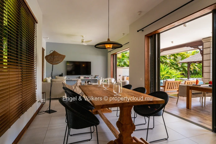 Contemporary Fairway Villa with Refined Outdoor Living